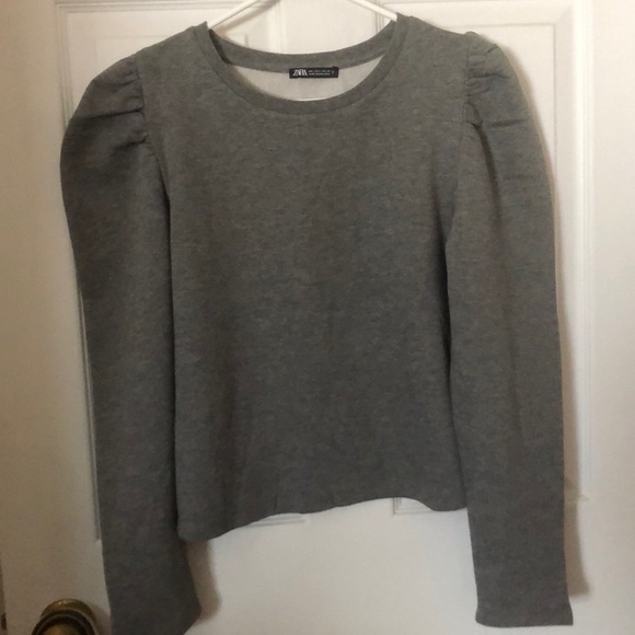 Zara Tops - Puffy sleeve Zara sweatshirt!